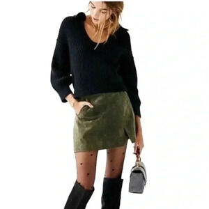 BlankNYC Ivy League Green Suede Skirt